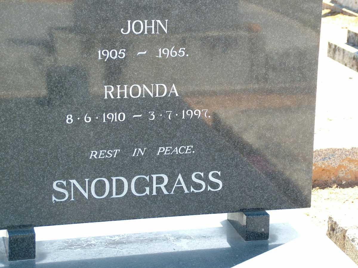 SNODGRASS John 1905-1965 & Rhonda 1910-1997