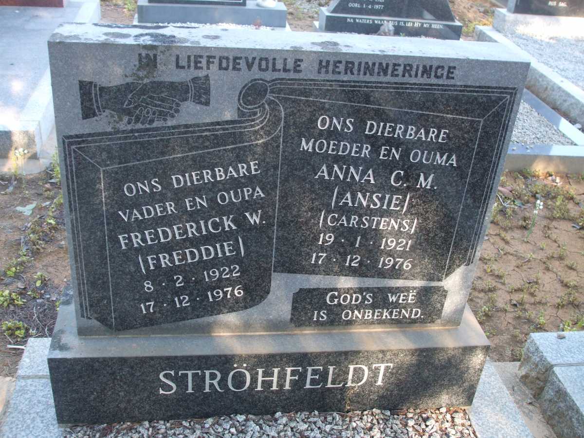STROHFELDT Frederick W. 1922-1976 & Anna C.M. CARSTENS 1921-1976