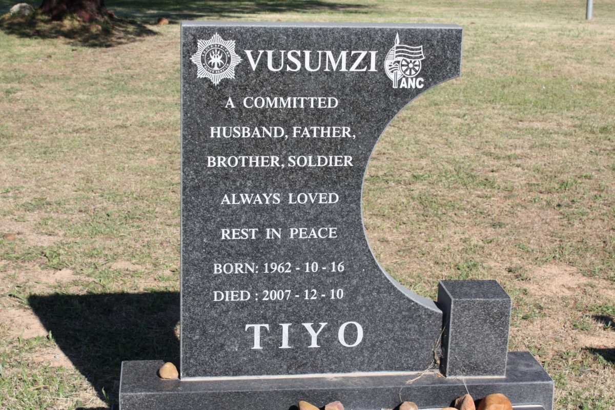 TIYO Vusumzi 1962-2007