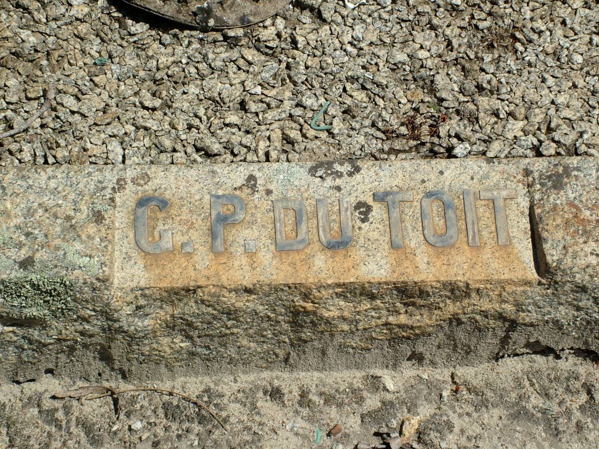 TOIT G.P., du