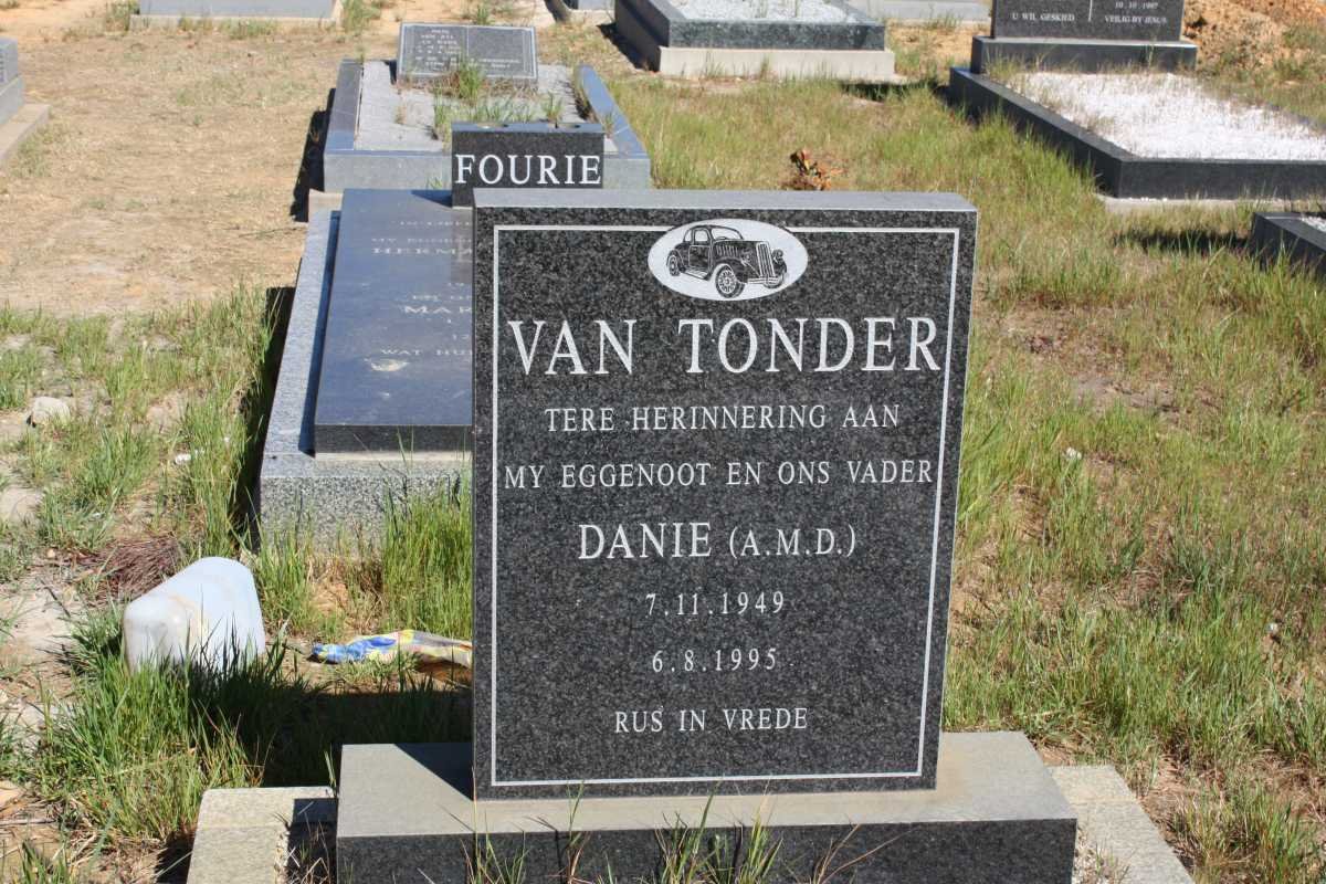 TONDER A.M.D., van 1949-1995
