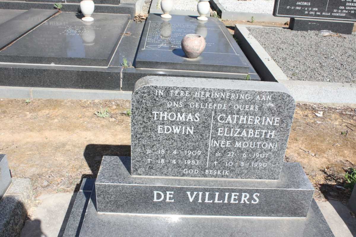 VILLIERS Thomas Edwin, de 1909-1983 &amp; Catherine Elizabeth MOUTON 1907-1990