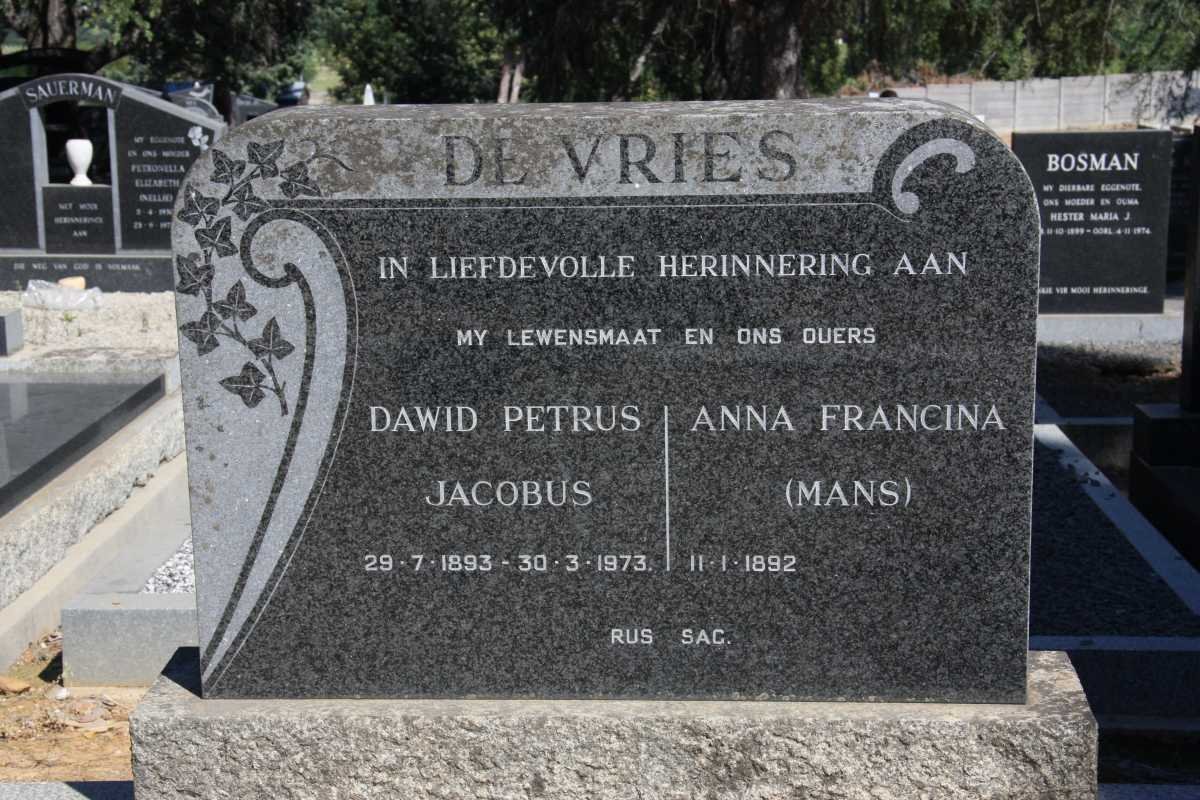 VRIES Dawid Petrus Jacobus, de 1893-1973 &amp; Anna Francina MANS 1892-