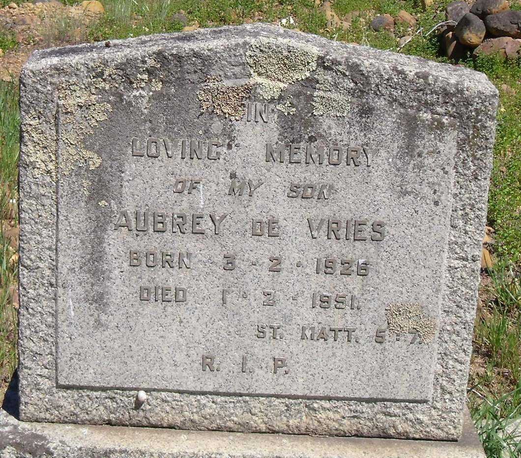 VRIES Aubrey, de 1926-1951