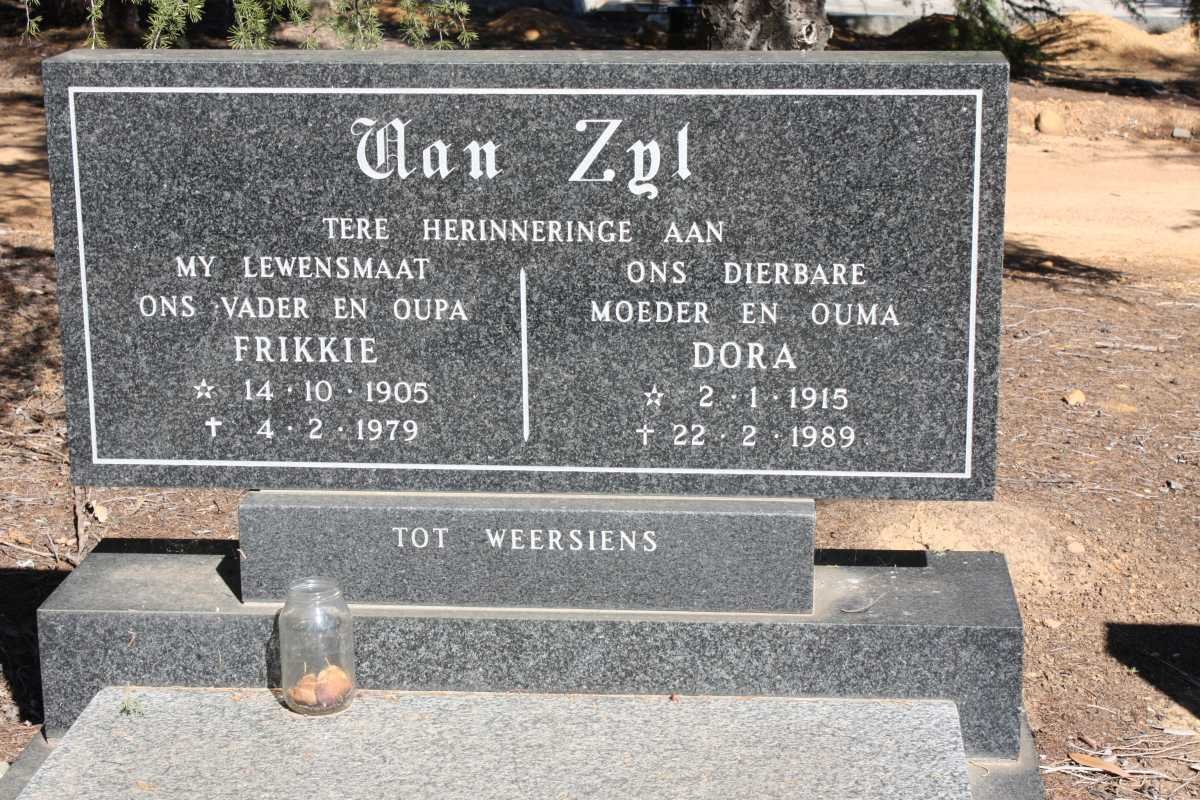 ZYL Frikkie, van 1905-1979 &amp; Dora 1915-1989