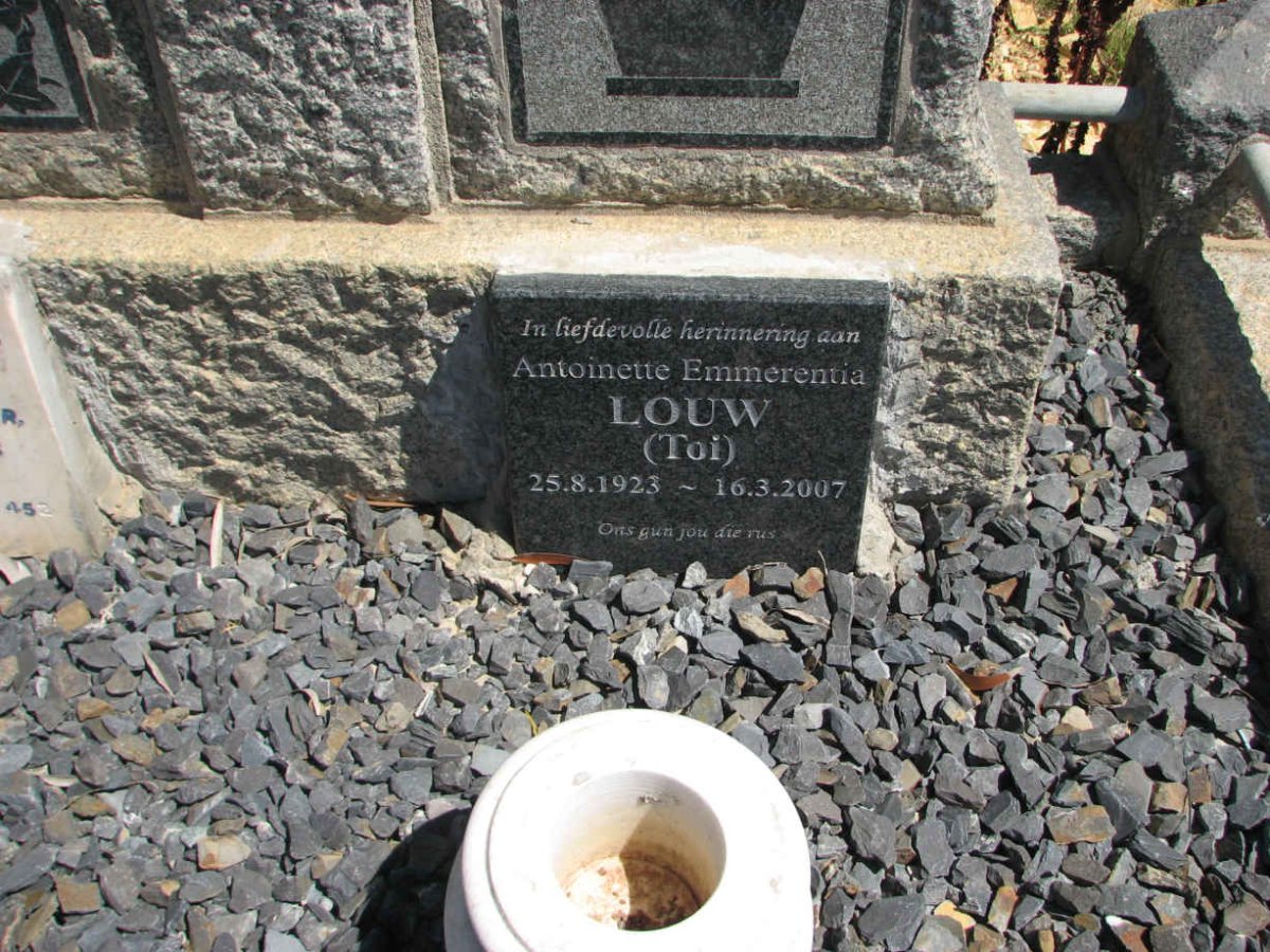 LOUW Antoinette Emmerentia 1923-2007