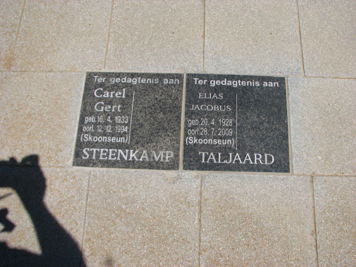 STEENKAMP Carel Gert 1933-1994 :: TALJAARD Elias Jacobus 1928-2009