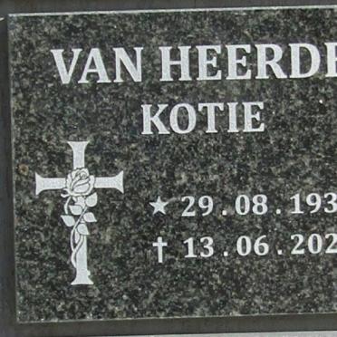 HEERDE Kotie, van 1936-2022