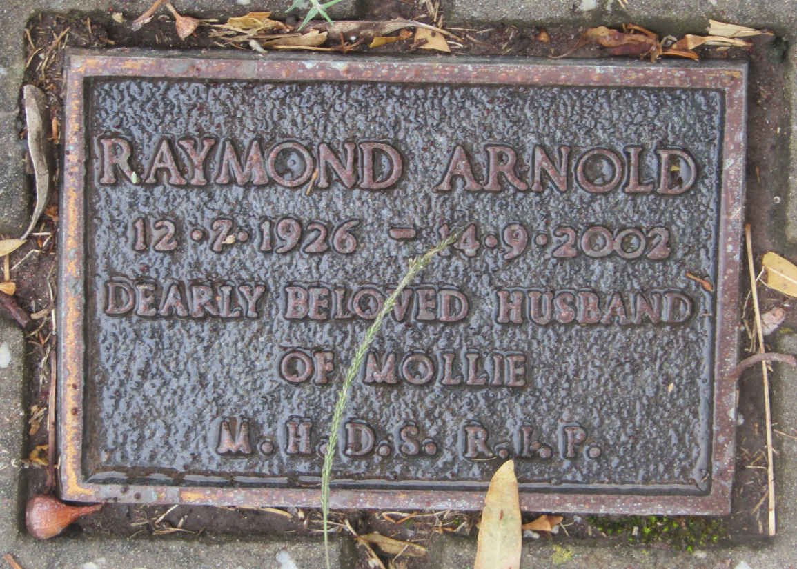 ARNOLD Raymond 1926-2002