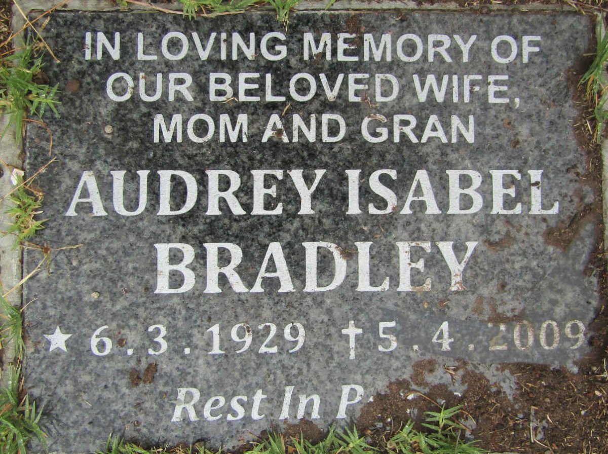 BRADLEY Audrey Isabel 1929-2009