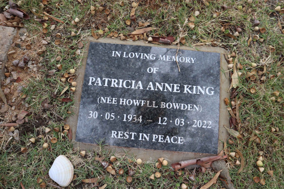 KING Patricia Anne nee HOWELL BOWDEN 1934-2022