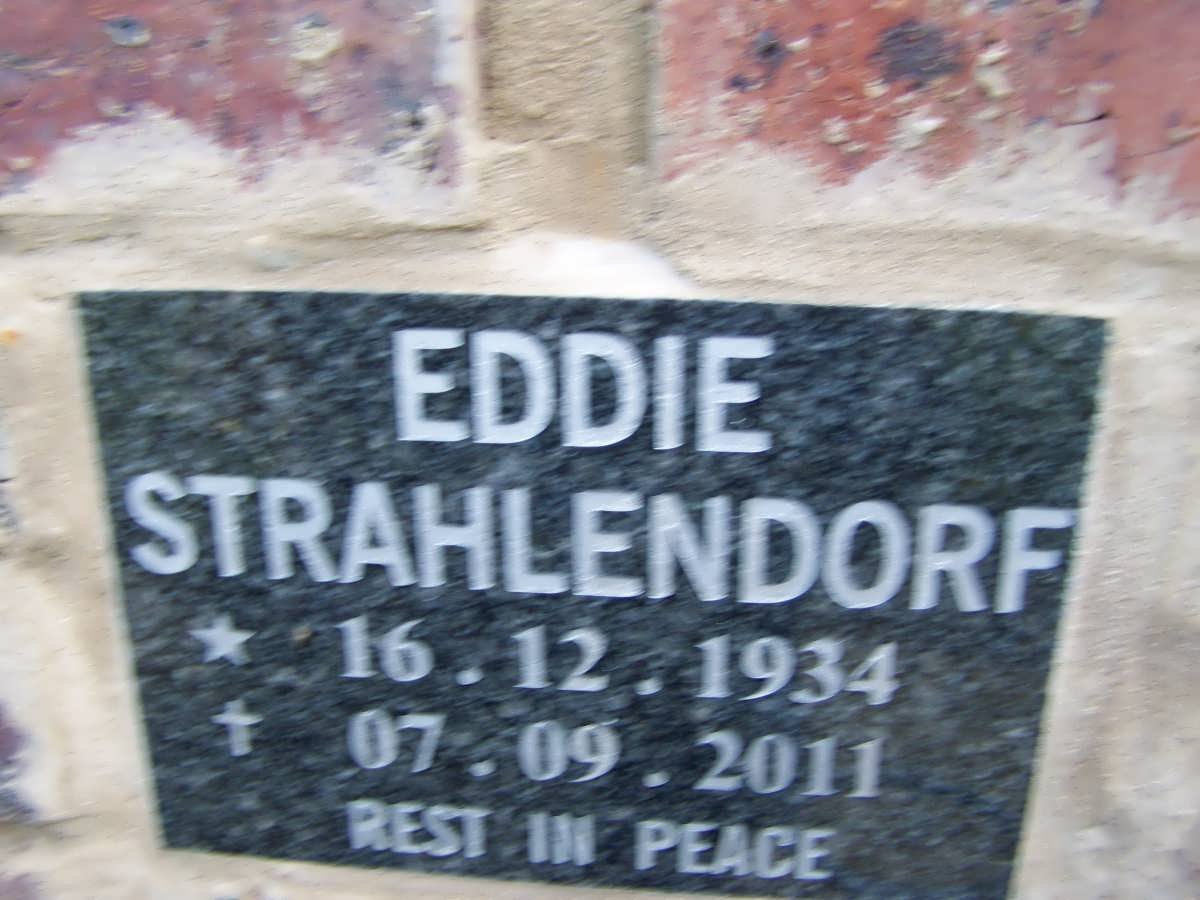 STRAHLENDORF Eddie 1934-2011