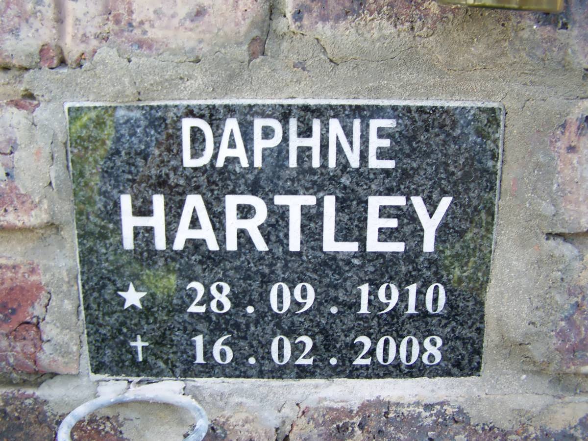 HARTLEY Daphne 1910-2008