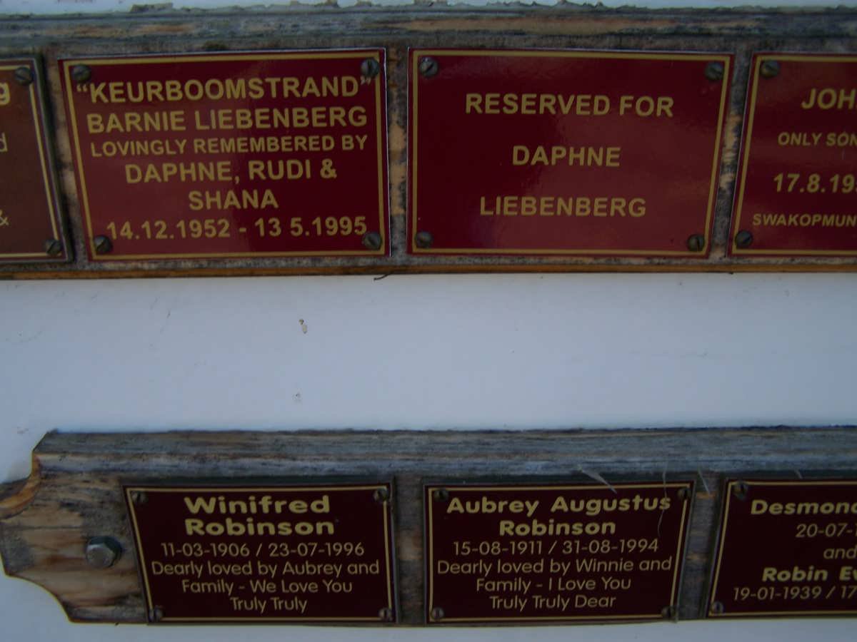 LIEBENBERG Barney 1952-1995 :: ROBINSON Winifred 1906-1996 :: ROBINSON Aubrey Augustus 1911-1994