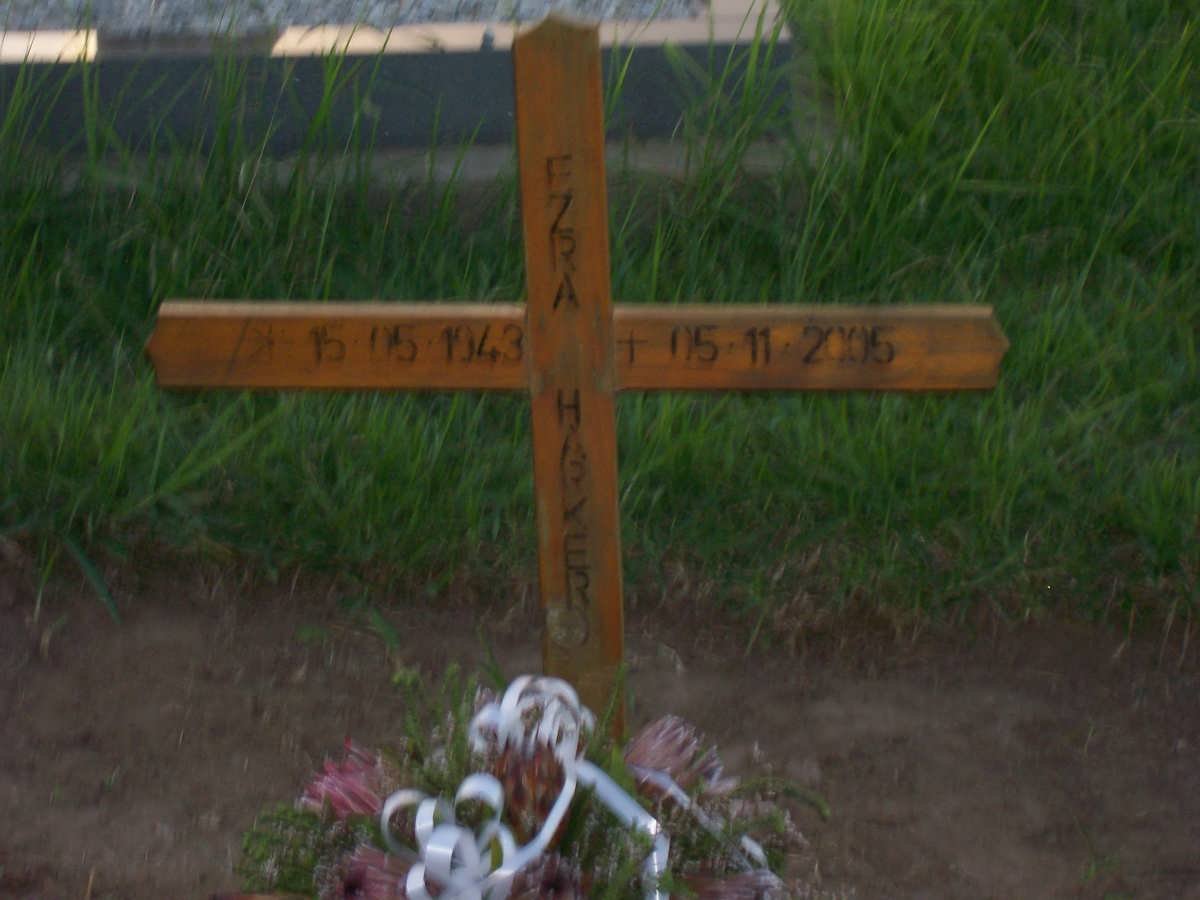 HARKER Ezra 1943-2005