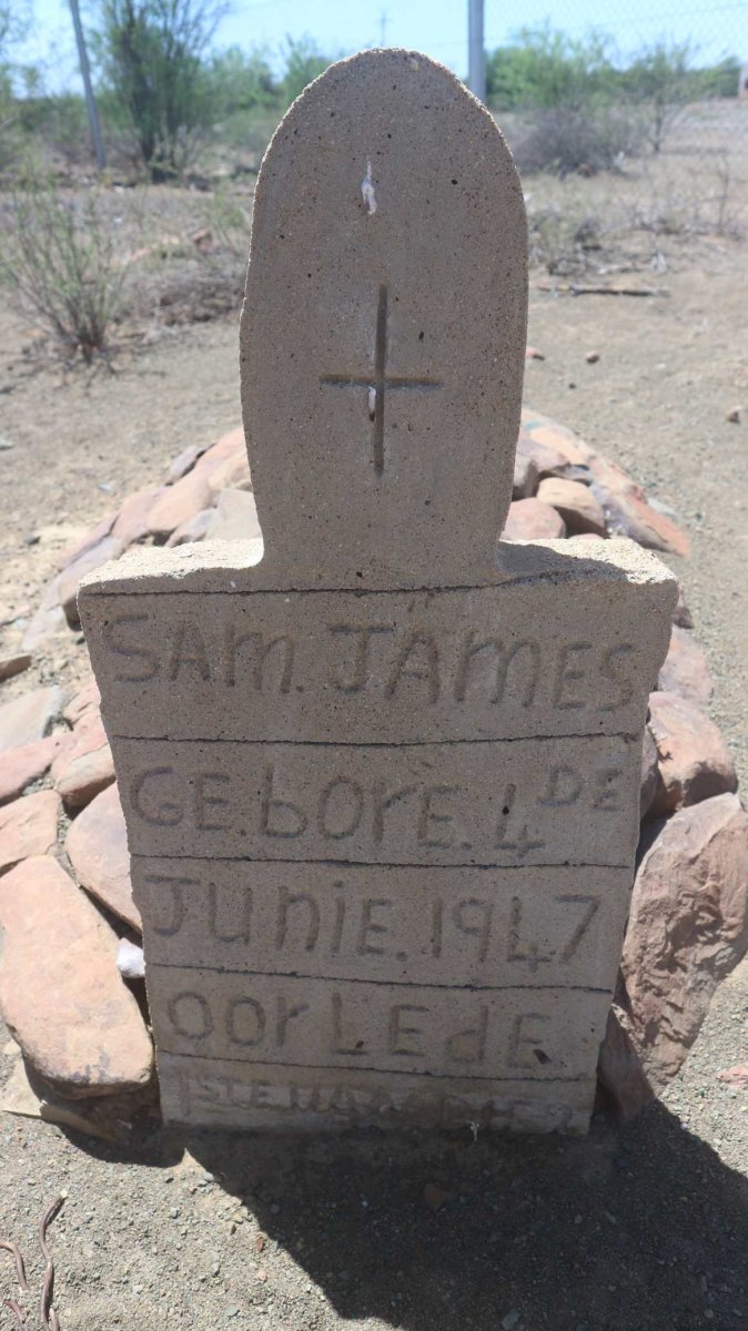 JAMES Sam 1947-