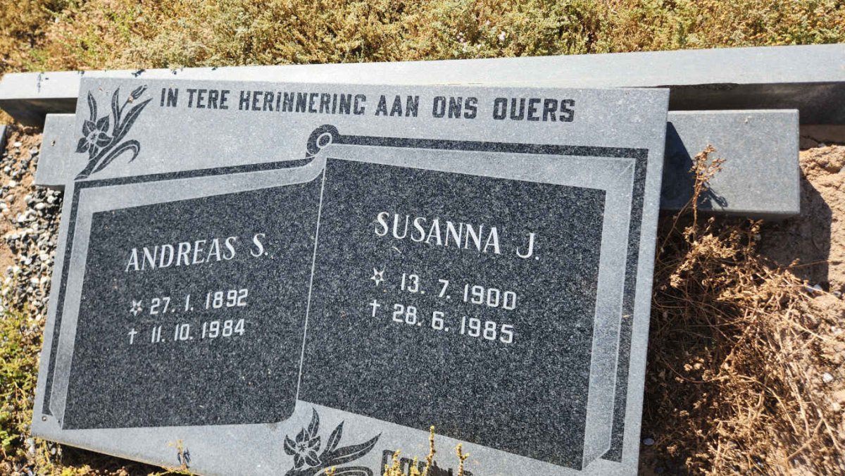 MARAIS Andreas S. 1892-1984 & Susanna J. 1900-1985_01
