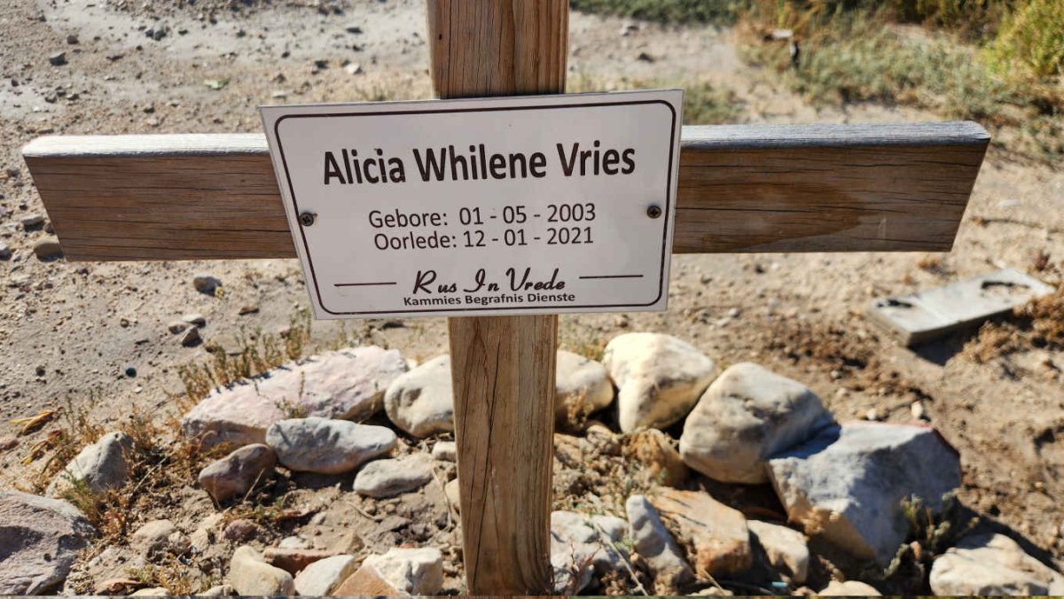 VRIES Alicia Whilene 2003-2021