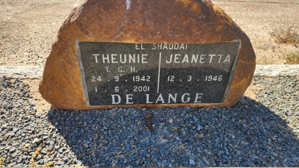 LANGE Theunie T.G.H., de 1942-2001 & Jeanetta 1946-