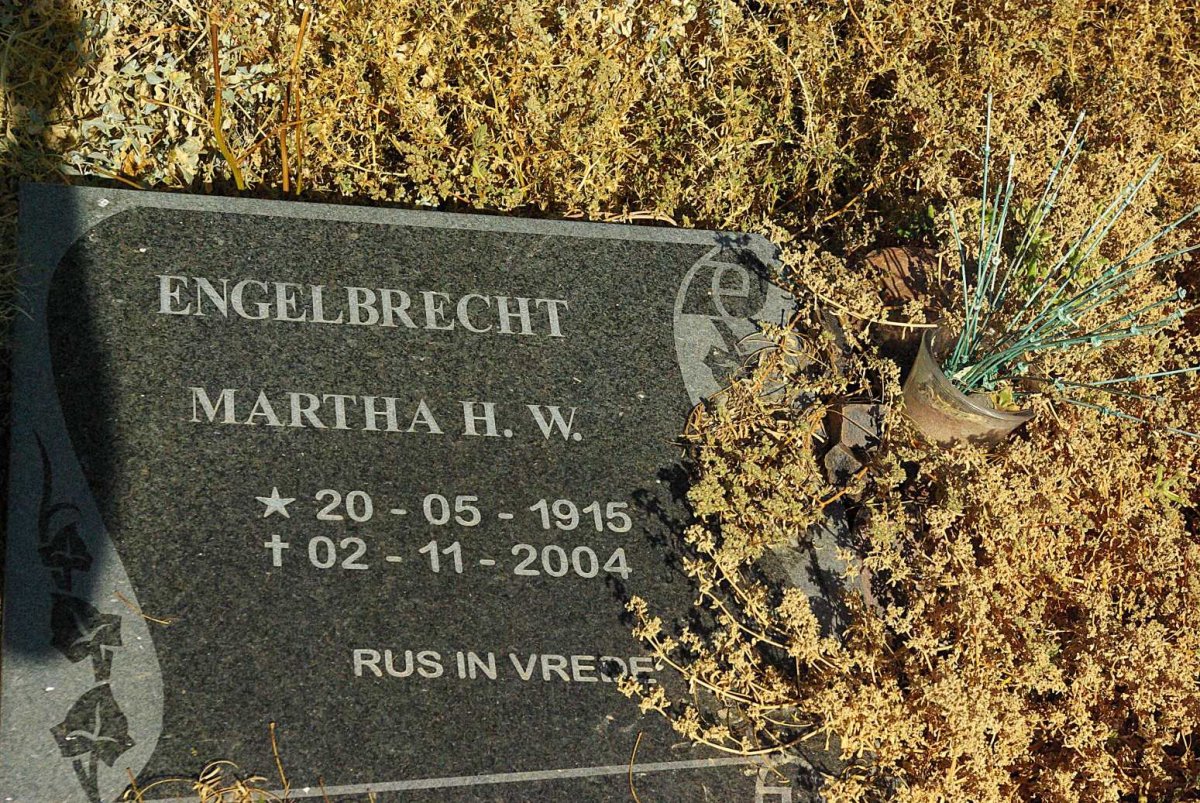ENGELBRECHT Martha H.W. 1915-2004