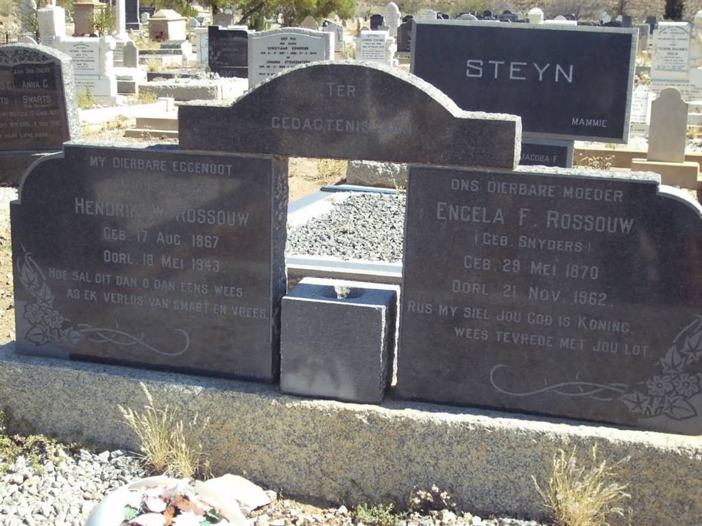 ROSSOUW Hendrik W. 1867-1943 &amp; Engela F. SNYDERS 1870-1962
