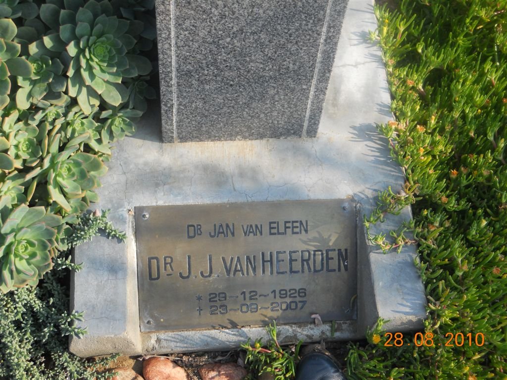 HEERDEN J.J., van 1926-2007