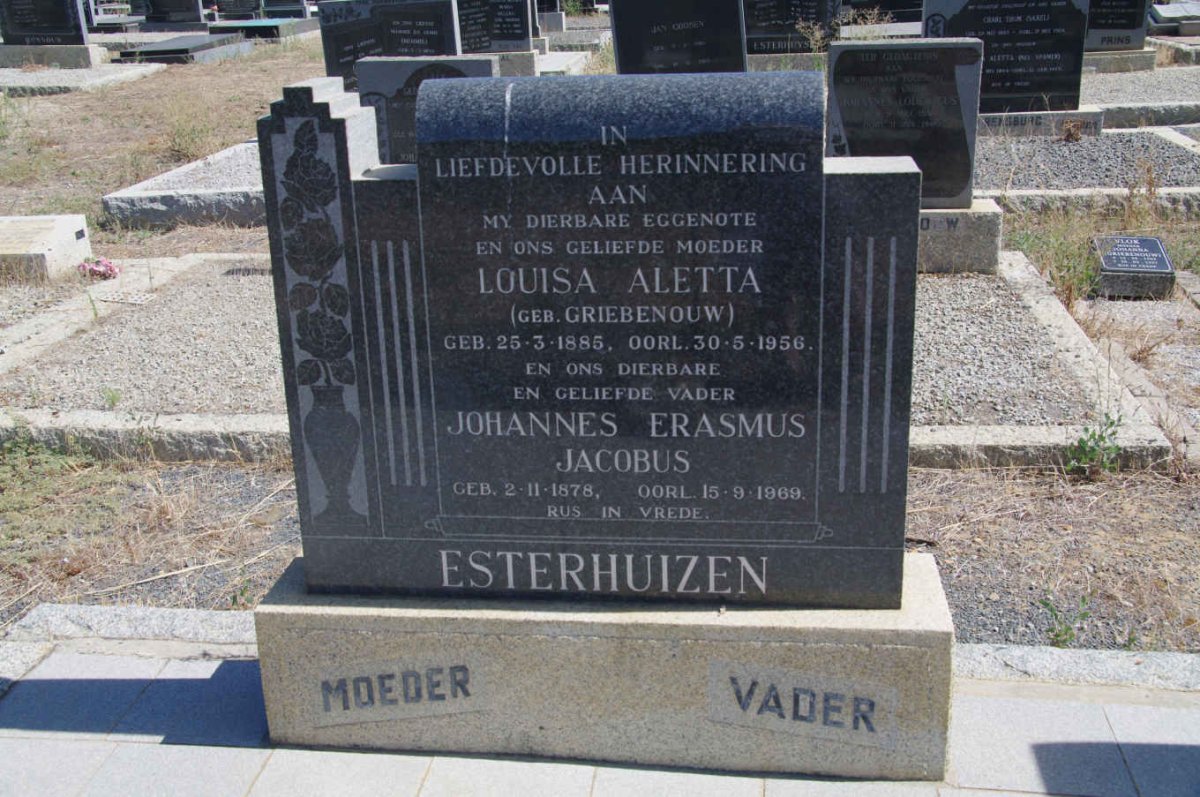 ESTERHUIZEN Johannes Erasmus Jacobus 1878-1969 &amp; Louisa Aletta GRIEBENOUW 1885-1956