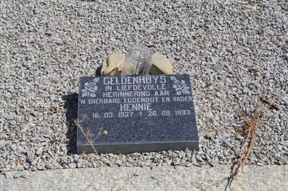 GELDENHUYS Matheus Lourens 1890-1974 &amp; Susanna Elizabeth GELDENHUYS 1899-1967 :: GELDENHUYS Hennie 1927-1993