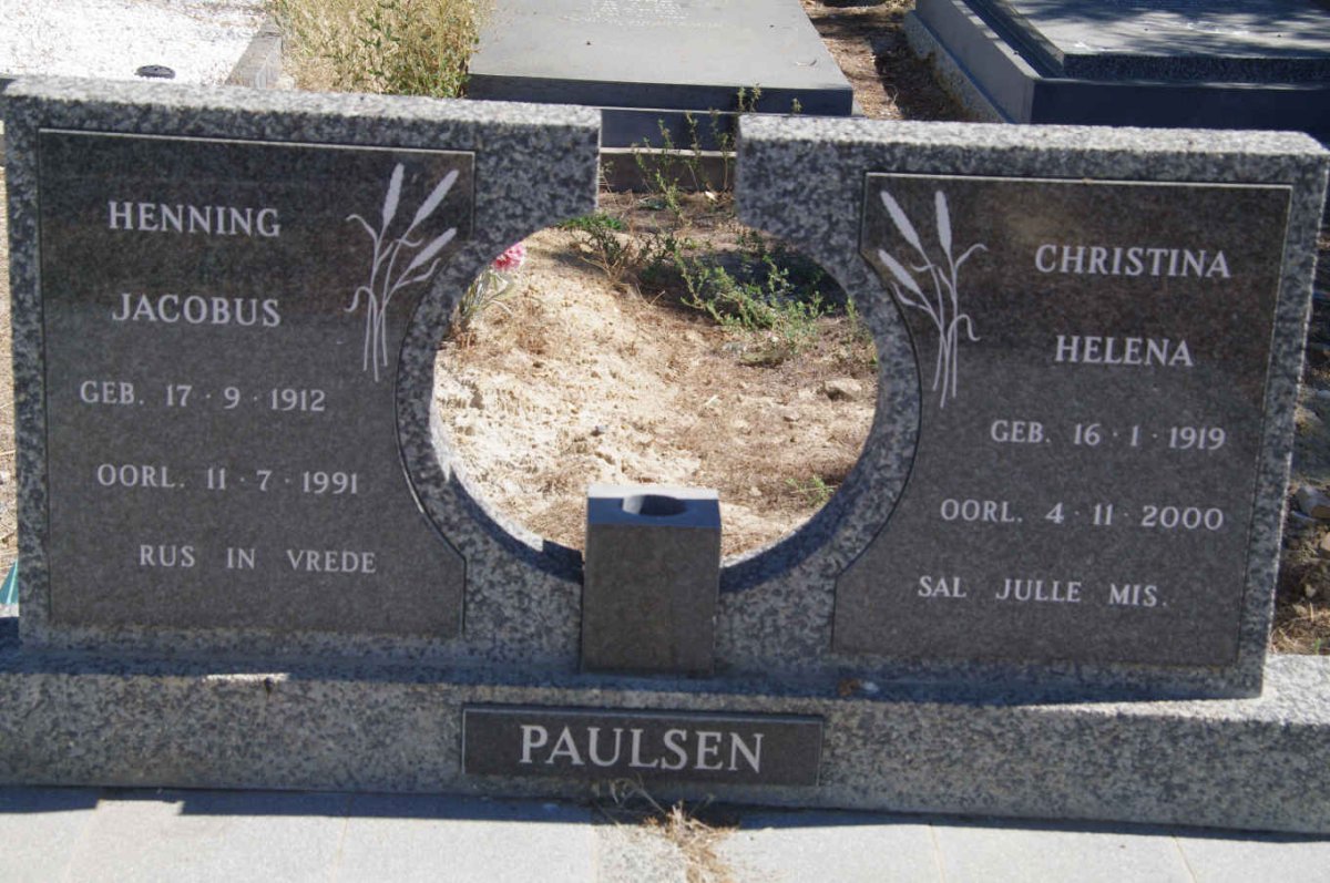 PAULSEN Henning Jacobus 1912-1991 &amp; Christina Helena 1919-2000