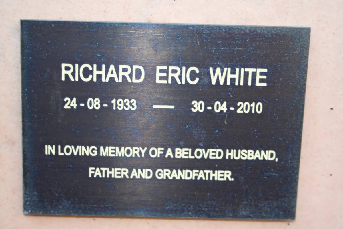 WHITE Richard Eric 1933-2010