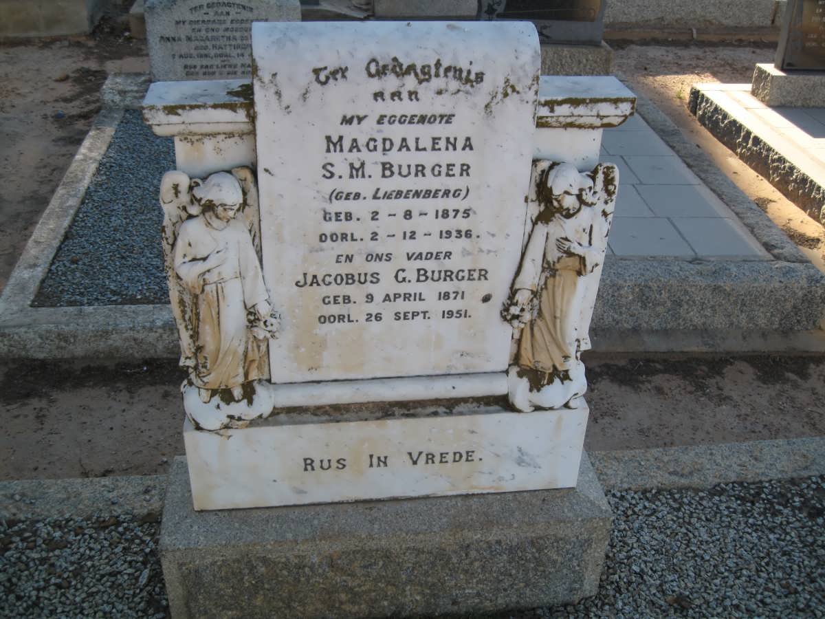 BURGER Jacobus G. 1871-1951 &amp; Magdalena S.M. LIEBENBERG 1875-1936