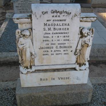 BURGER Jacobus G. 1871-1951 &amp; Magdalena S.M. LIEBENBERG 1875-1936