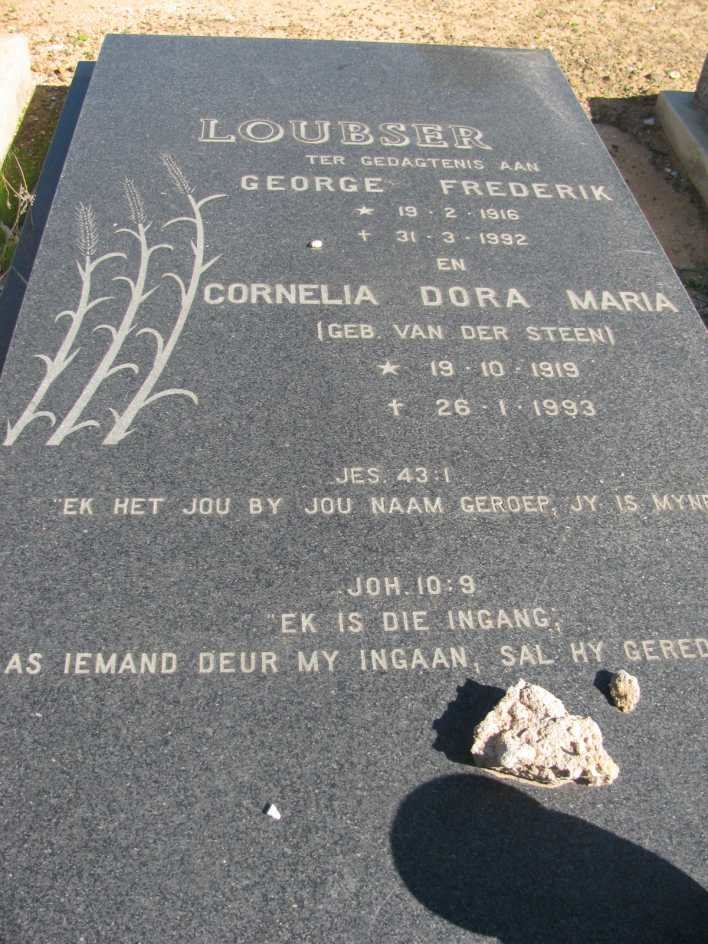 LOUBSER George Frederik 1916-1992 &amp; Cornelia Dora Maria VAN DER STEEN 1919-1993