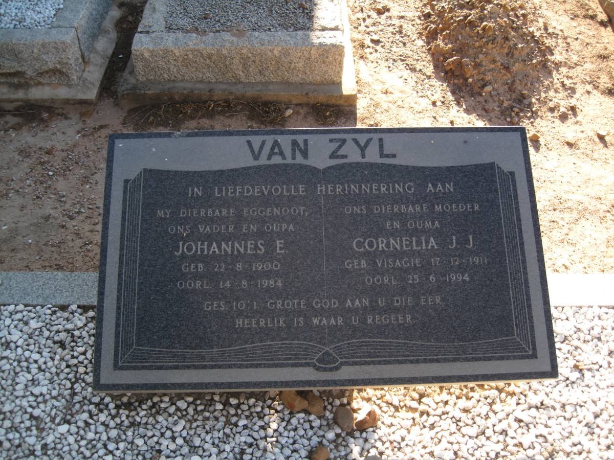 ZYL Johannes E., van 1900-1984 &amp; Cornelia J.J. VISAGIE 1911-1994