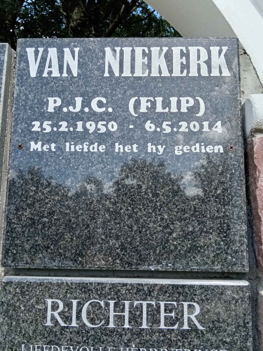 NIEKERK P.J.C., van 1950-2014