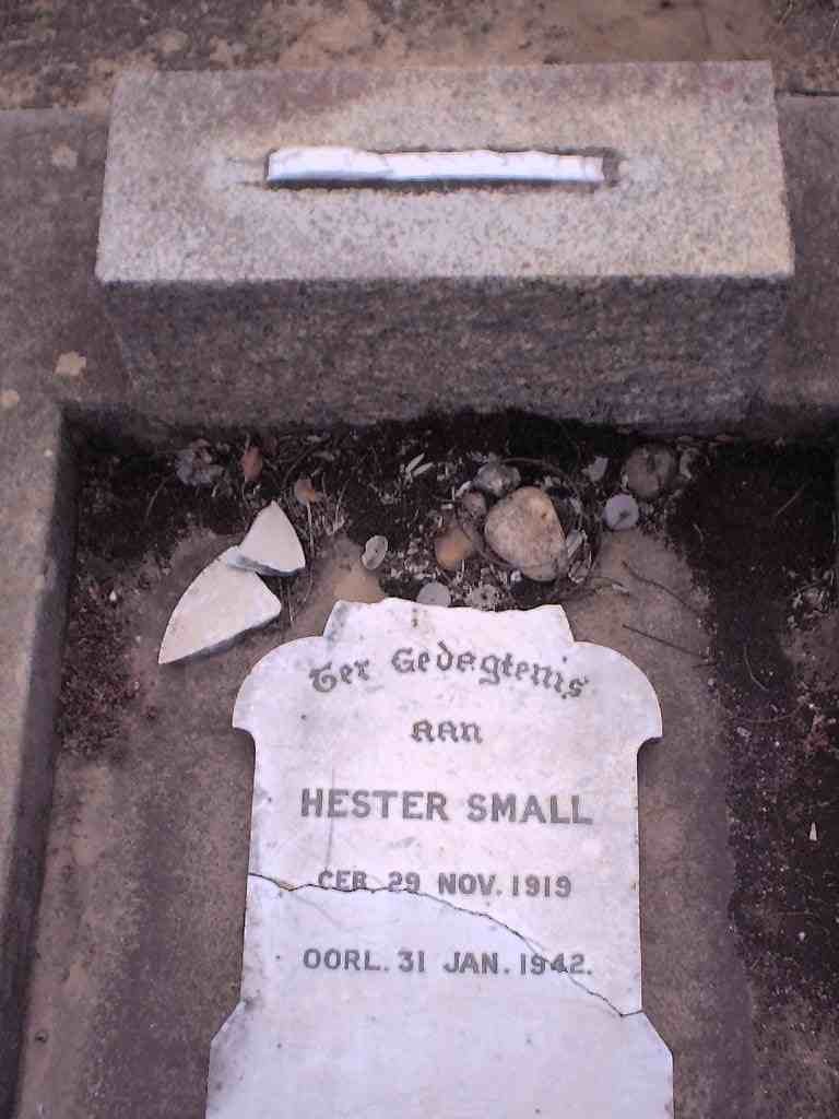 SMALL Hester 1919-1942