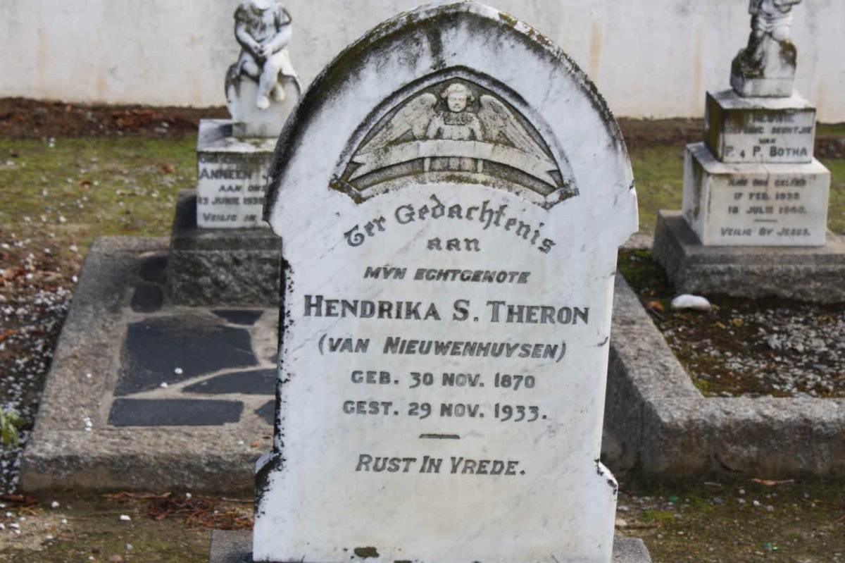 THERON Hendrika S. nee  VAN NIEUWENHUYSEN 1870-1933