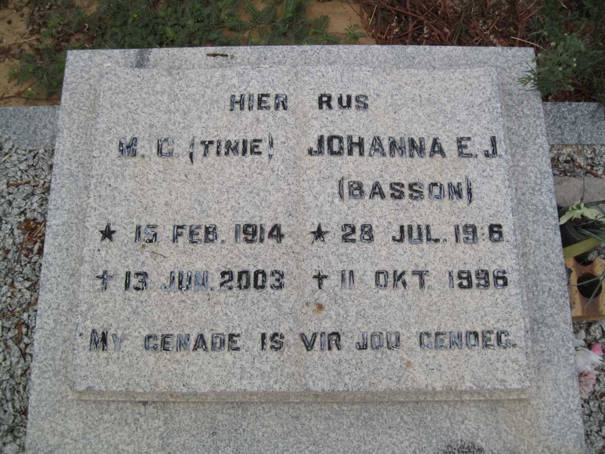 RUST M.C. 1914-2003 &amp; Johanna E.J. BASSON 1916-1995