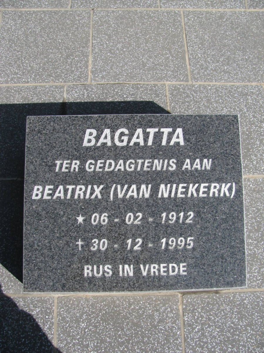NIEKERK Schalk Willem, van 1877-1941 &amp; Jacoba J. LAUBSCHER 1882-1947 :: BAGATTA Beatrix nee VAN NIEKERK 1912-1995