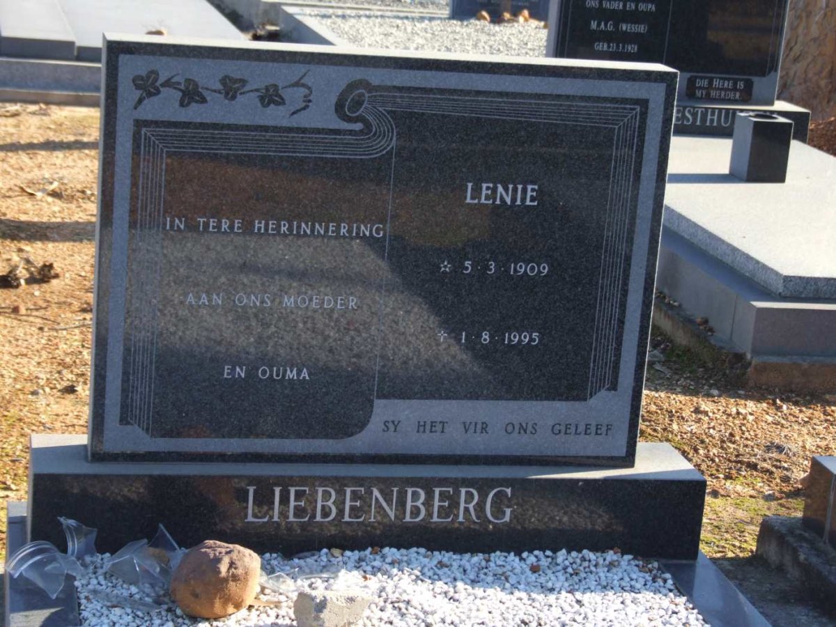 LIEBENBERG Lenie 1909-1995