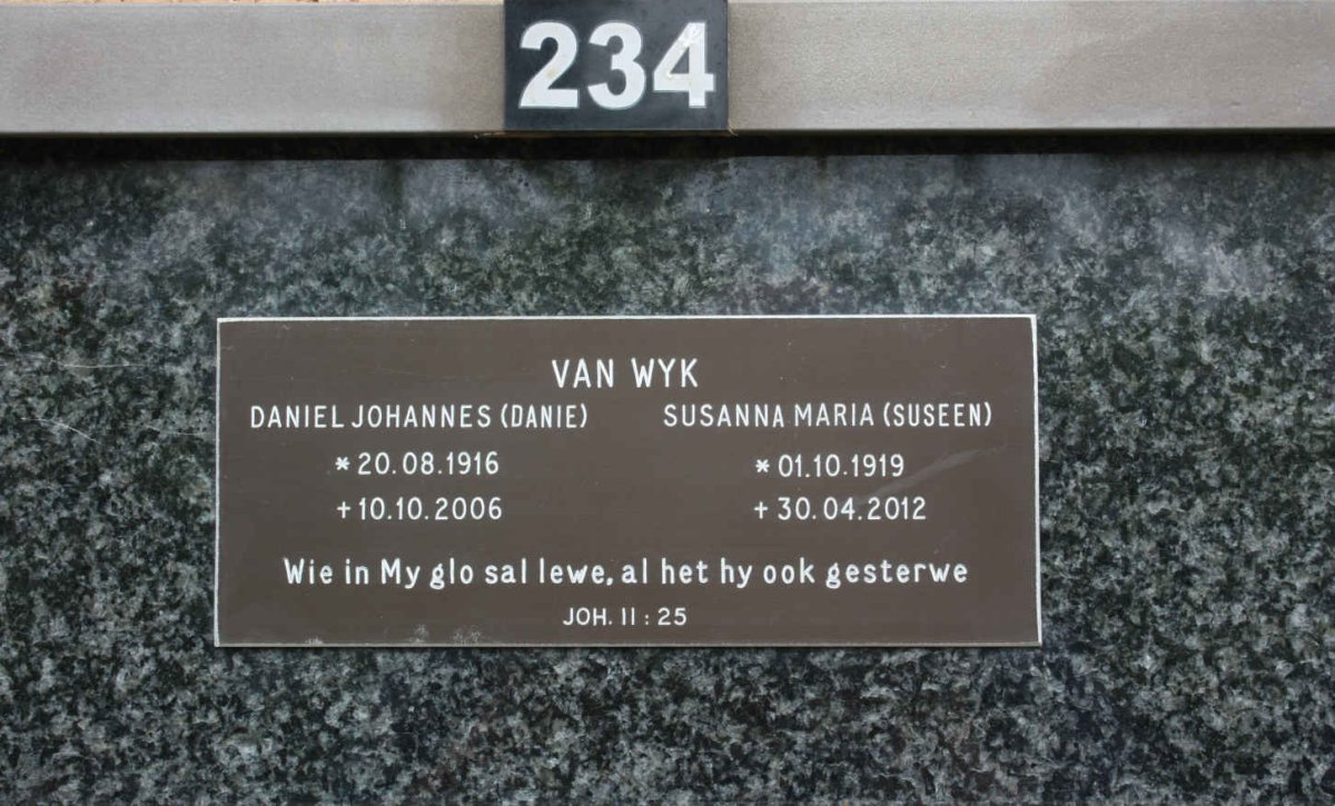 WYK Daniel Johannes, van 1916-2006 &amp; Susanna Maria 1919-2012