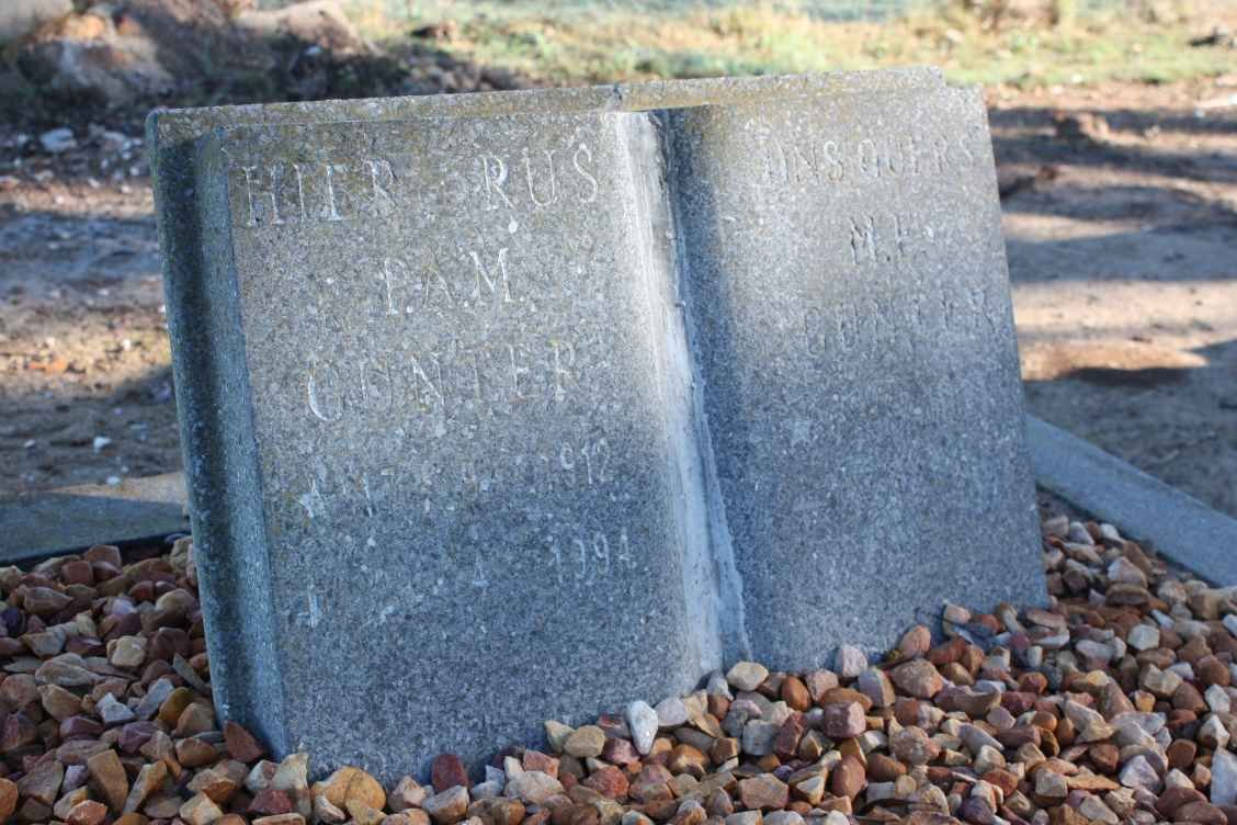 GUNTER P.A.M. 1912-1994 &amp; M.H. ??-??