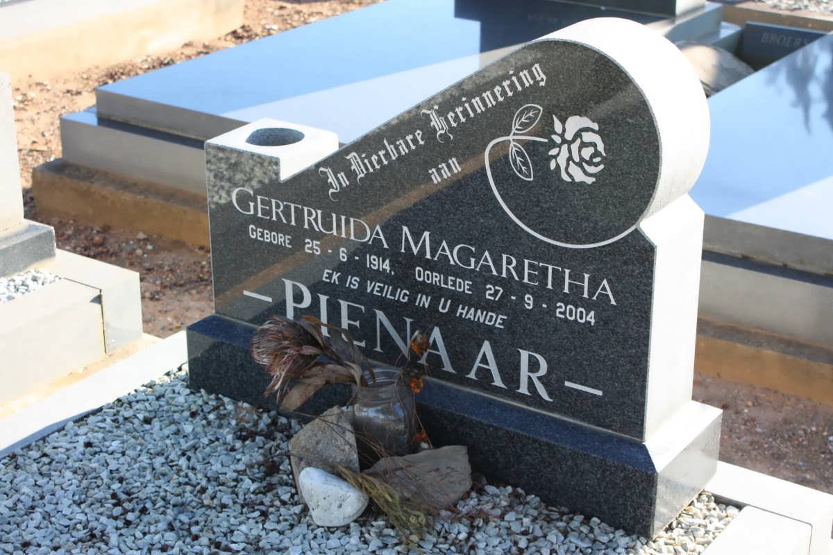 PIENAAR Gertruida Margaretha 1914-2004