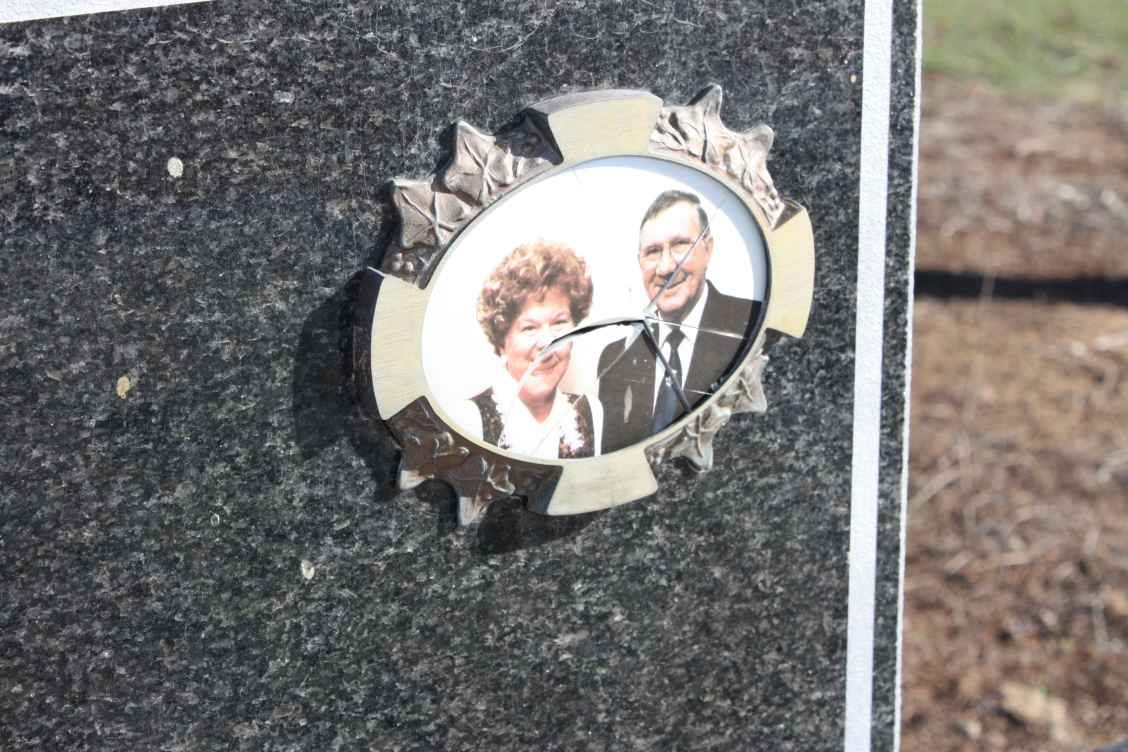 TONDER Anette, van 1941-2003