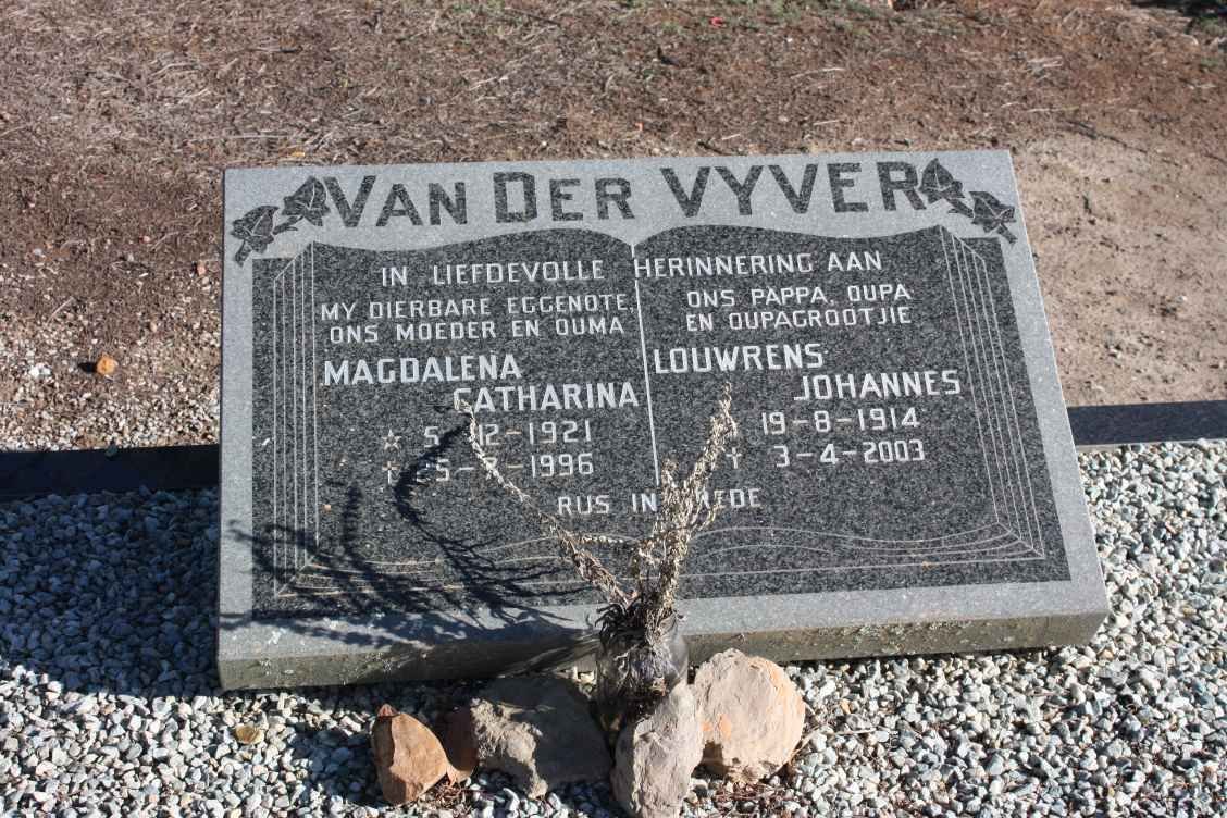 VYVER Louwrens Johannes, van der 1914-2003 &amp; Magdalena Catharina 1921-1996