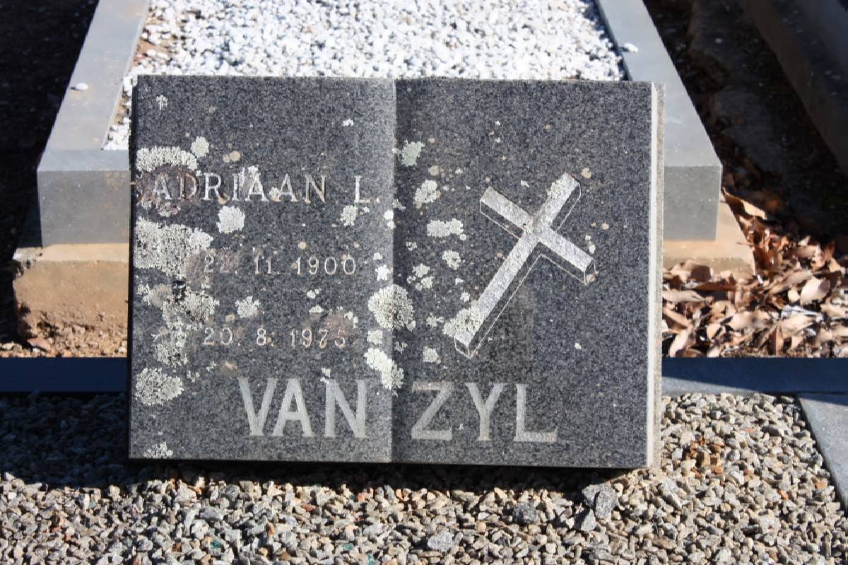ZYL Adriaan L., van 1900-1975