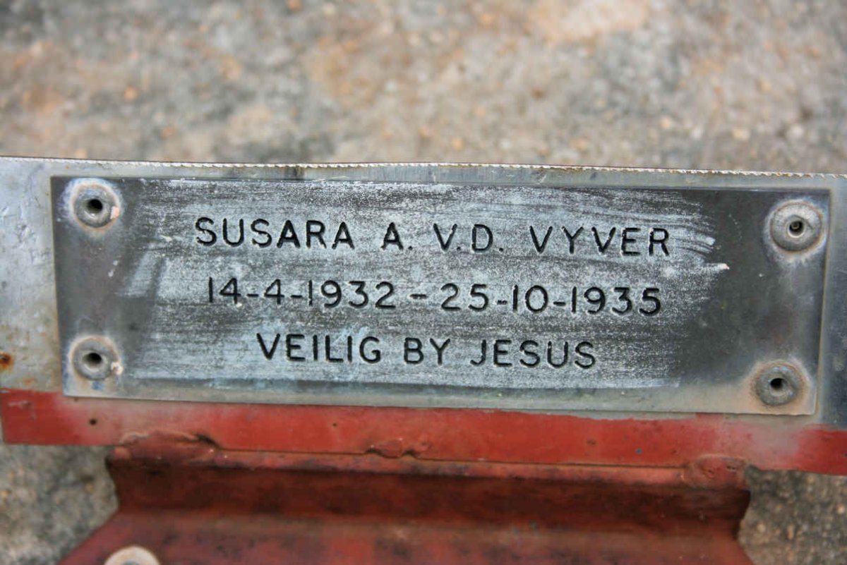 VYVER Susara A., van der 1932-1935