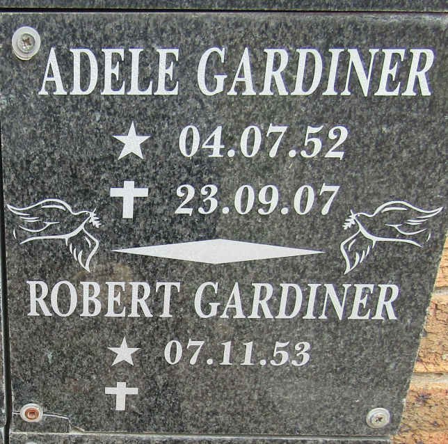GARDINER Robert 1953- &amp; Adele 1952-2007