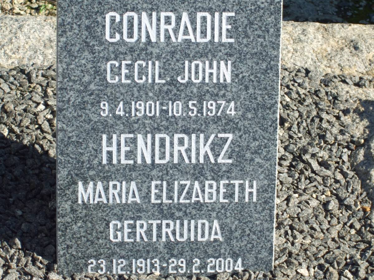 CONRADIE Cecil John 1901-1974 :: HENDRIKZ Maria Elizabeth Gertruida 1913-2004