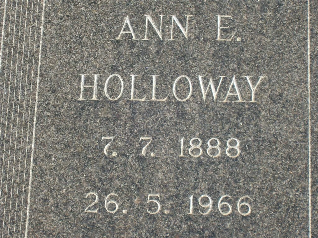 HOLLOWAY Ann E. 1888-1966